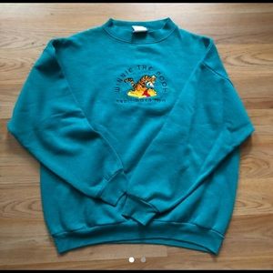 iso!! winnie the pooh + tigger sweatshirt